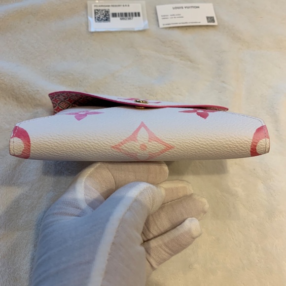 Brand New LOUIS VUITTON By The Pool Medium Kirigami Pochette - Picture 10 of 10